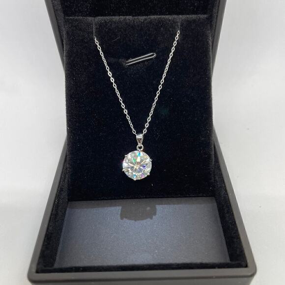 Beautiful 5 Ct Moissanite Diamond Necklace Pendant W/ Chain 18K Finish Brilliant - Picture 12 of 12